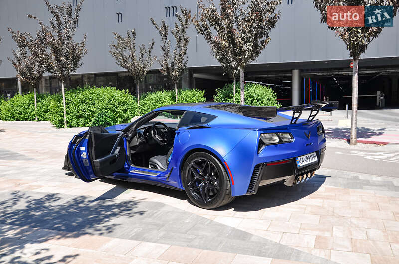Купе Chevrolet Corvette 2019 в Киеве