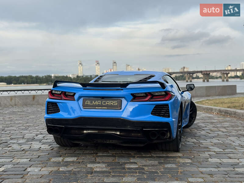 Кабриолет Chevrolet Corvette 2022 в Киеве