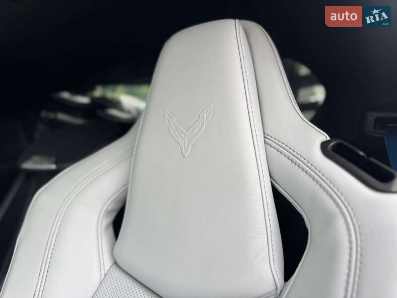 Кабриолет Chevrolet Corvette 2022 в Киеве