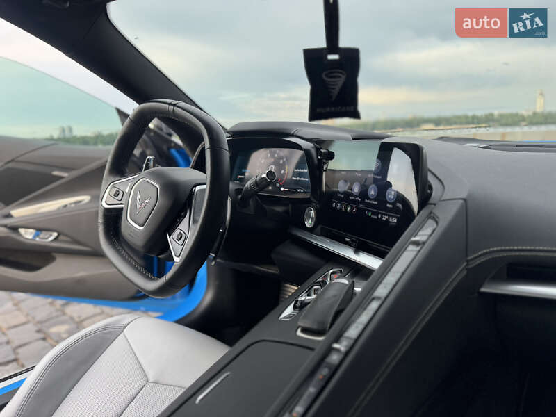 Кабриолет Chevrolet Corvette 2022 в Киеве