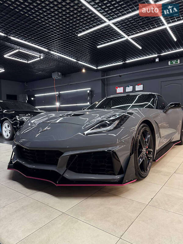 Кабриолет Chevrolet Corvette 2016 в Киеве