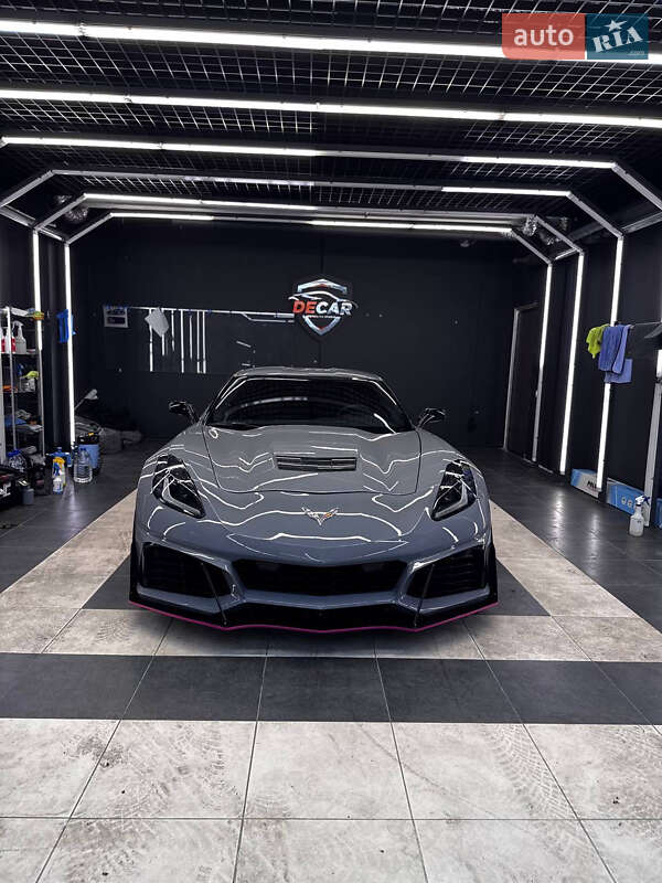 Кабриолет Chevrolet Corvette 2016 в Киеве