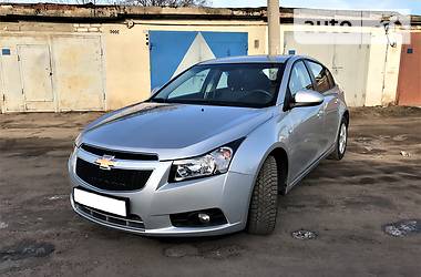 Хэтчбек Chevrolet Cruze 2012 в Коростене