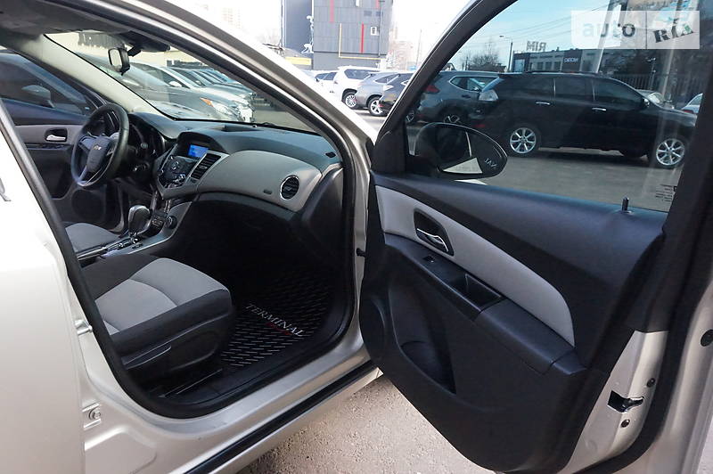 Седан Chevrolet Cruze 2013 в Одесі