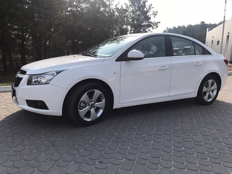 Седан Chevrolet Cruze 2010 в Бродах