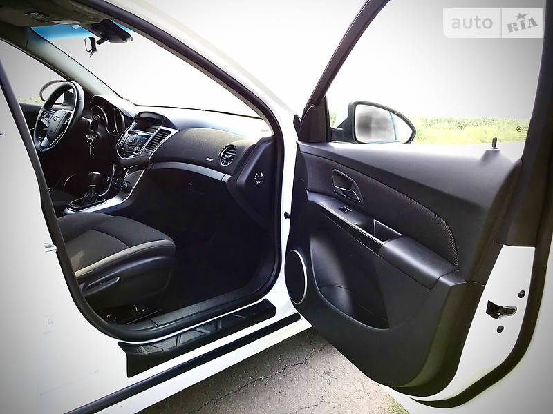 Седан Chevrolet Cruze 2011 в Кам'янському