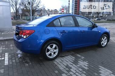 Седан Chevrolet Cruze 2011 в Киеве