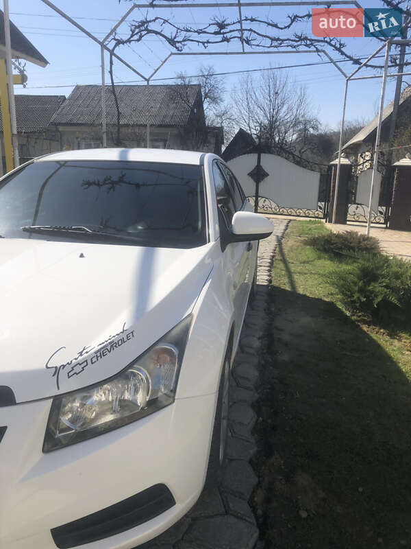 Седан Chevrolet Cruze 2009 в Тячеві