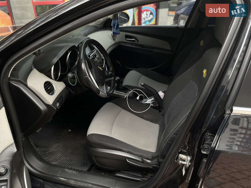 Седан Chevrolet Cruze 2011 в Івано-Франківську фото 4 Седан Chevrolet Cruze 2011 в Івано-Франківську