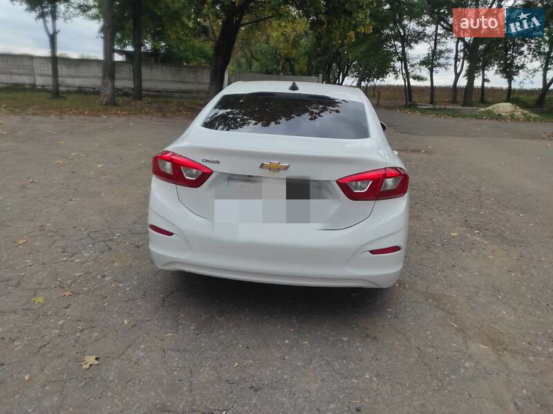 Седан Chevrolet Cruze 2016 в Покровську