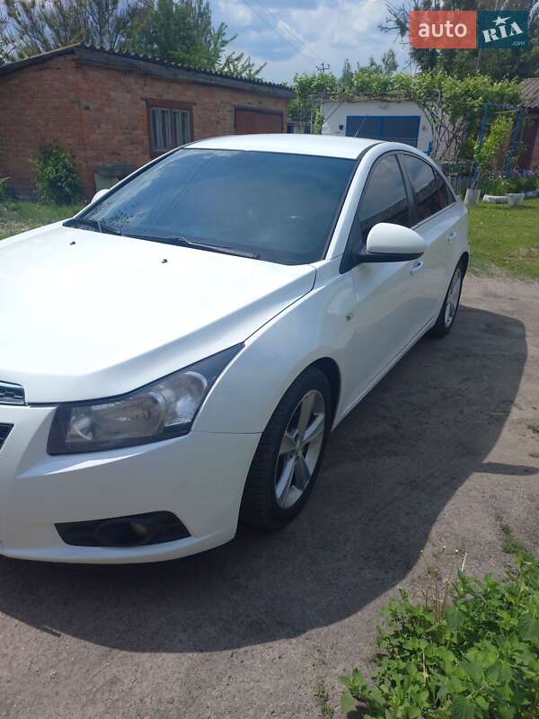 Седан Chevrolet Cruze 2014 в Лохвиці