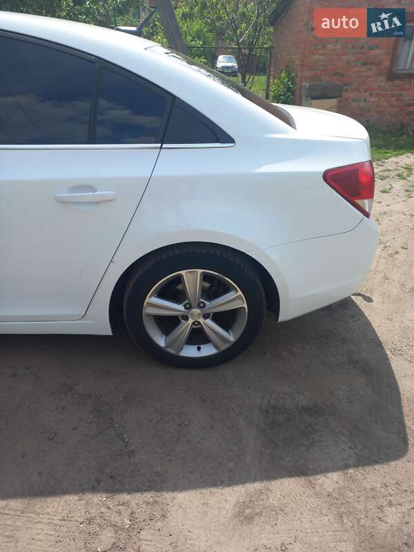 Седан Chevrolet Cruze 2014 в Лохвиці