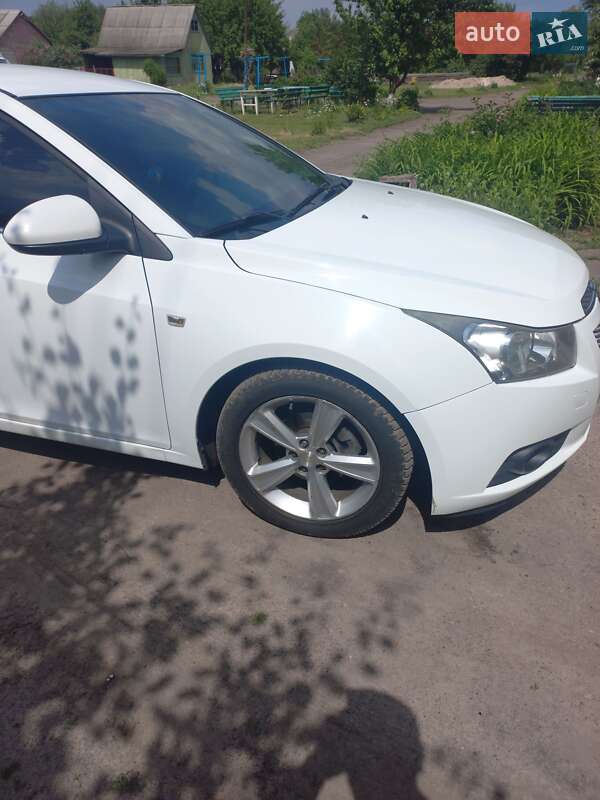 Седан Chevrolet Cruze 2014 в Лохвиці