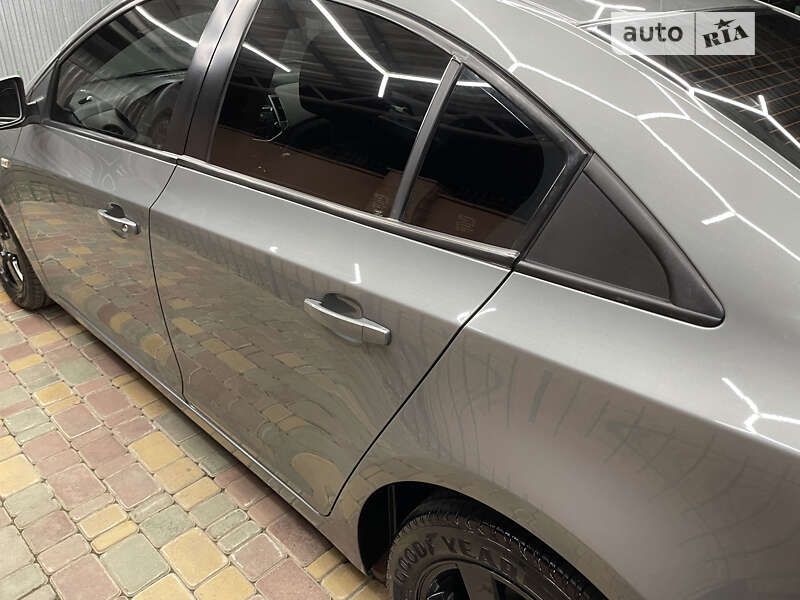 Седан Chevrolet Cruze 2009 в Ужгороде