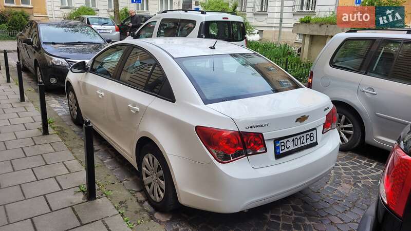 Седан Chevrolet Cruze 2012 в Львові