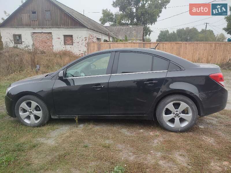 Седан Chevrolet Cruze 2011 в Малині