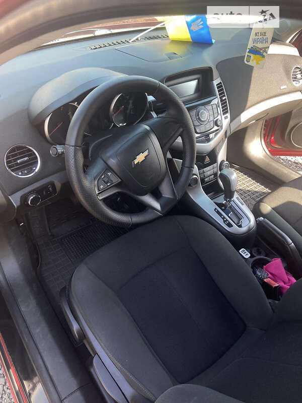 Седан Chevrolet Cruze 2011 в Кривому Розі