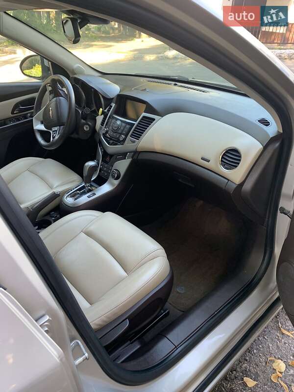 Седан Chevrolet Cruze 2013 в Дніпрі