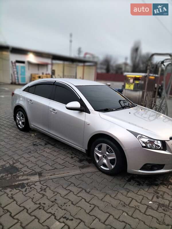 Седан Chevrolet Cruze 2010 в Одесі