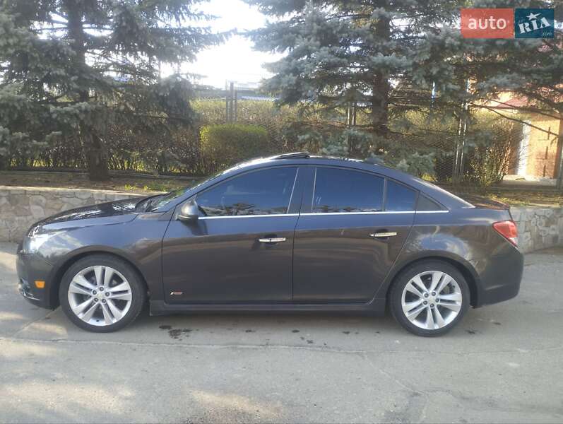 Седан Chevrolet Cruze 2015 в Харькове