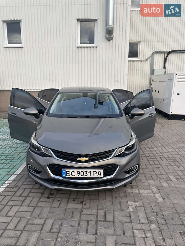 Седан Chevrolet Cruze 2018 в Львове