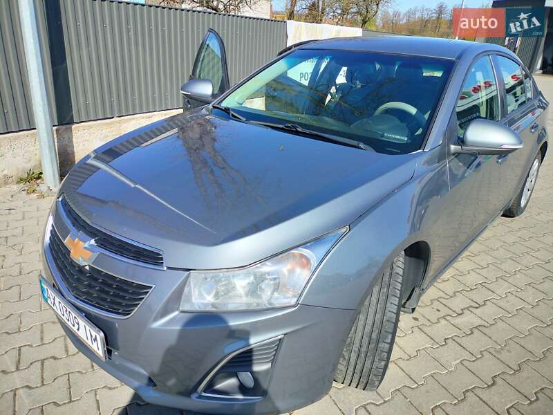 Седан Chevrolet Cruze 2014 в Львові