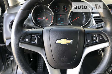 Хэтчбек Chevrolet Cruze 2011 в Запорожье