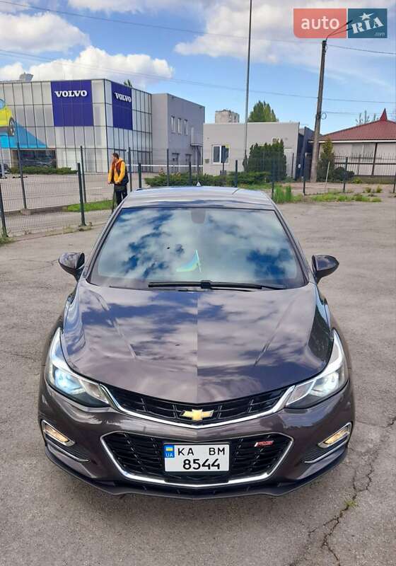 Седан Chevrolet Cruze 2017 в Киеве