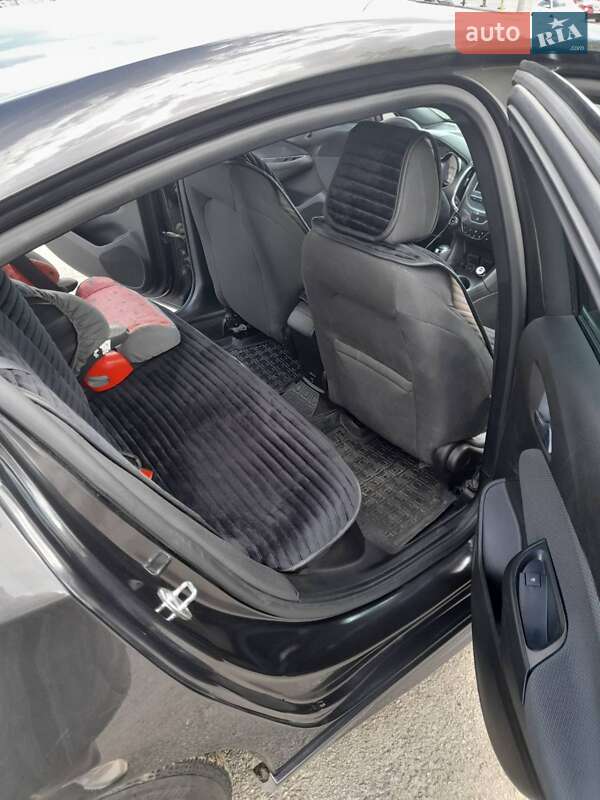 Седан Chevrolet Cruze 2017 в Киеве