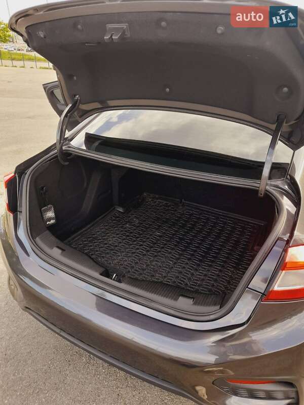 Седан Chevrolet Cruze 2017 в Киеве