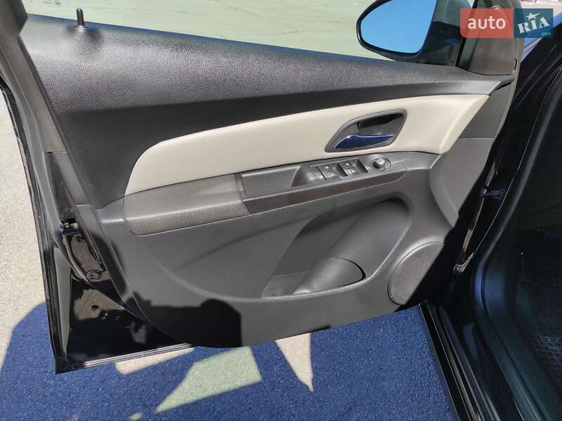 Седан Chevrolet Cruze 2014 в Запорожье