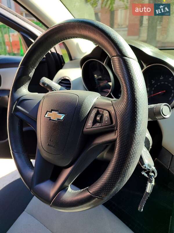 Седан Chevrolet Cruze 2014 в Запорожье