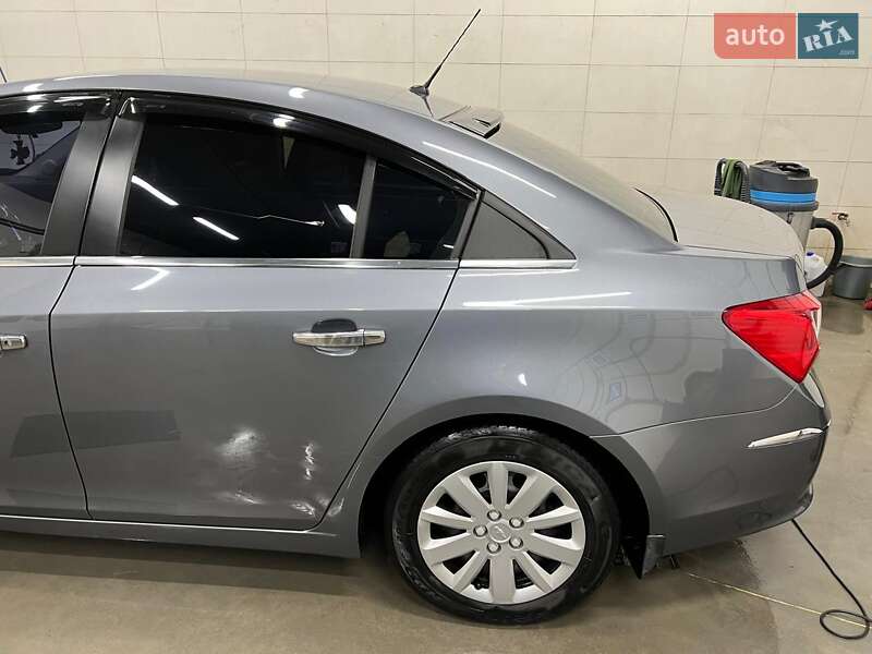 Седан Chevrolet Cruze 2016 в Гостомелі