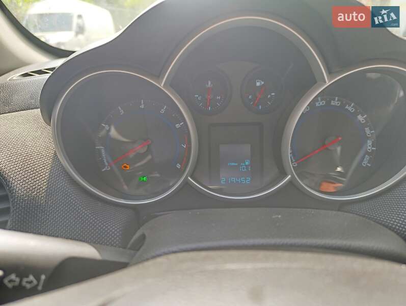 Хетчбек Chevrolet Cruze 2011 в Дніпрі