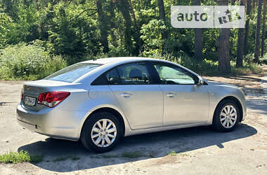 Седан Chevrolet Cruze 2011 в Василькові