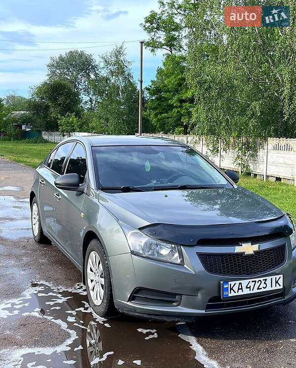 Седан Chevrolet Cruze 2009 в Чернигове