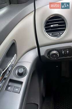 Седан Chevrolet Cruze 2009 в Чернігові
