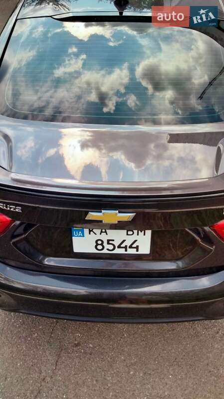 Седан Chevrolet Cruze 2017 в Киеве