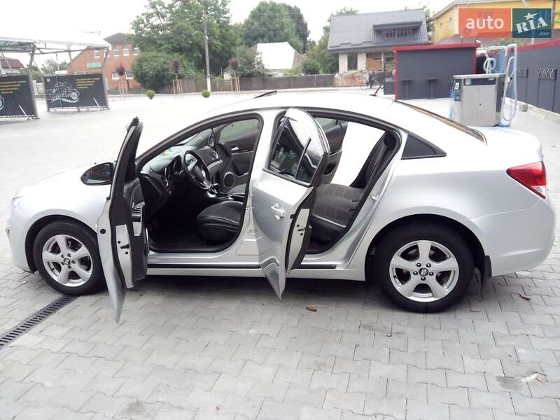 Седан Chevrolet Cruze 2014 в Полонном