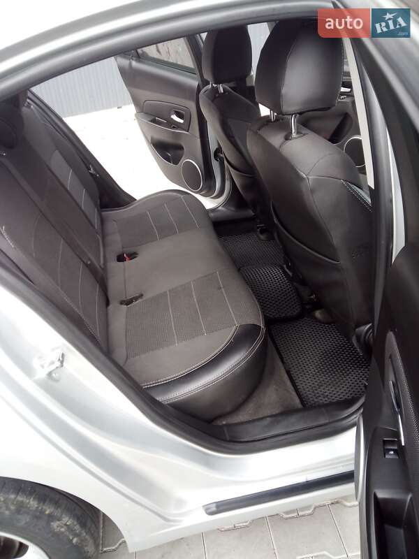 Седан Chevrolet Cruze 2014 в Полонном