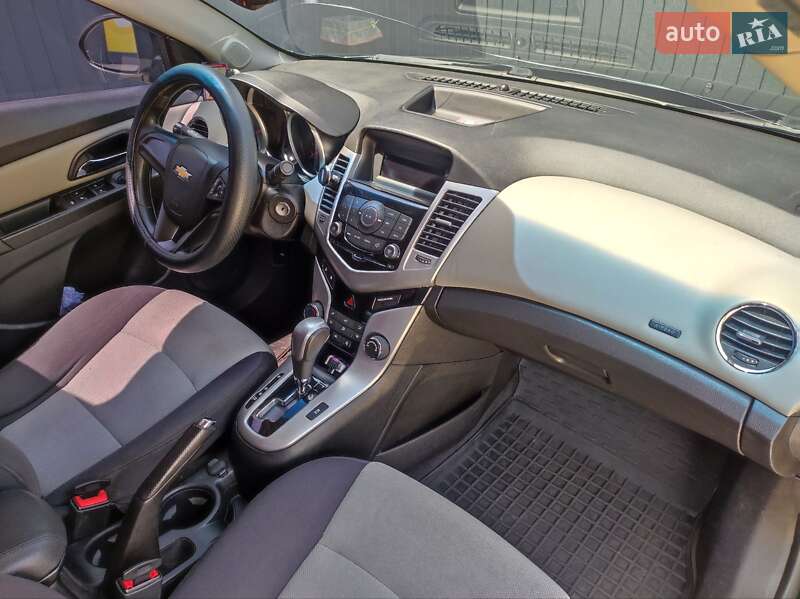 Седан Chevrolet Cruze 2013 в Тернополе