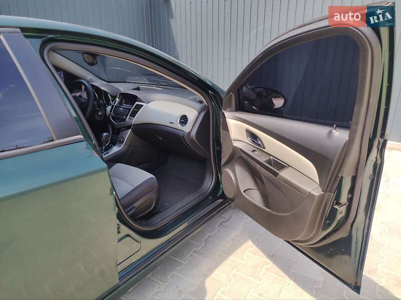 Седан Chevrolet Cruze 2013 в Тернополе