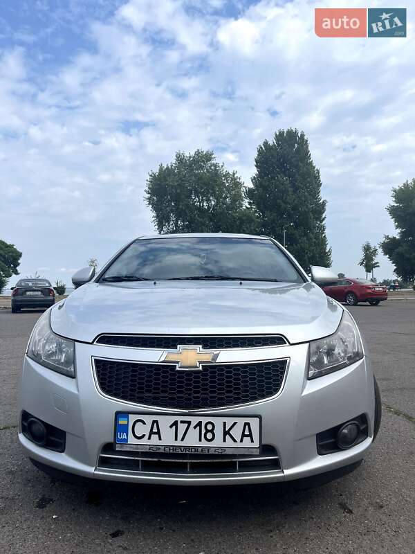 Седан Chevrolet Cruze 2011 в Черкасах