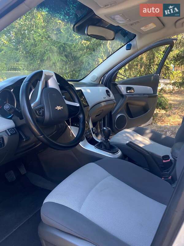 Седан Chevrolet Cruze 2009 в Покрове
