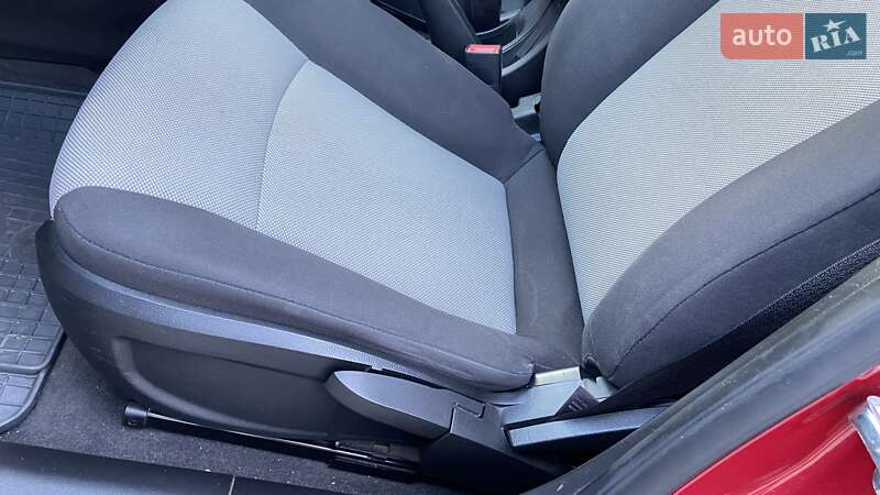 Седан Chevrolet Cruze 2011 в Кропивницком