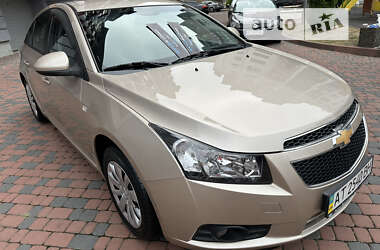 Седан Chevrolet Cruze 2011 в Ивано-Франковске