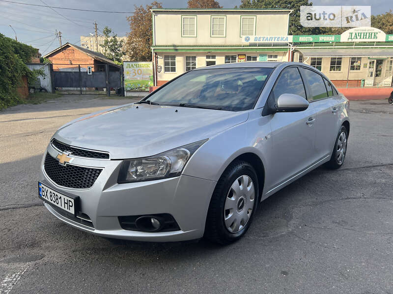 Седан Chevrolet Cruze 2012 в Хмельницькому