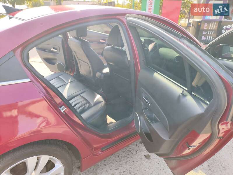 Седан Chevrolet Cruze 2014 в Києві