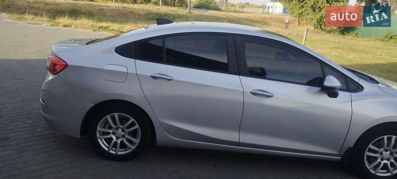 Седан Chevrolet Cruze 2016 в Гадяче