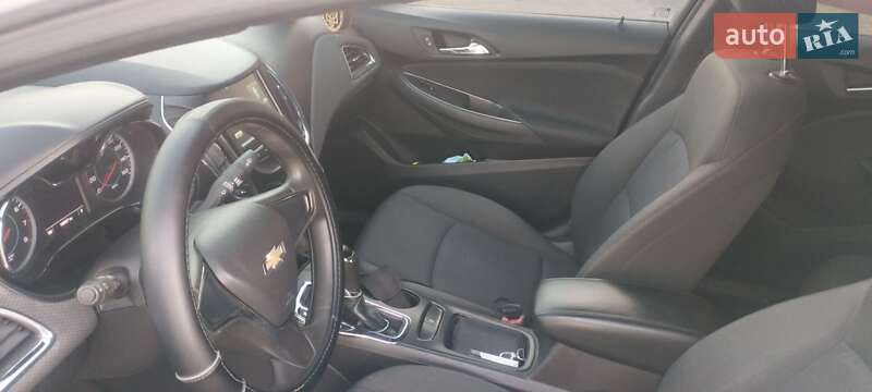 Седан Chevrolet Cruze 2016 в Гадяче